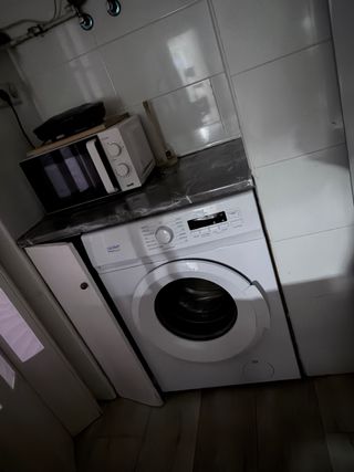 Se alquila habitación