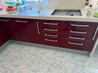 Cocina completa roja y blanca