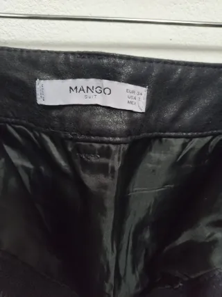 Falda Mango efecto Piel, color Negra Talla 34