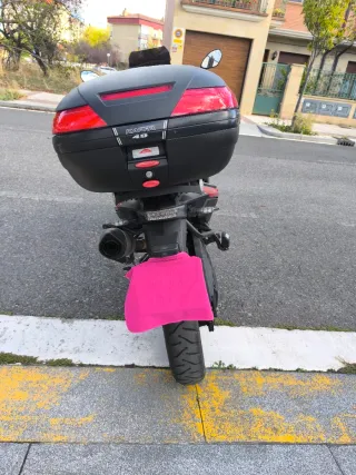 BMW F700GS Roja y Plata