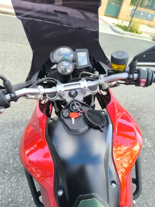 BMW F700GS Roja y Plata