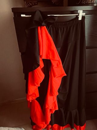 Falda Flamenco Negra con Volante Rojo Talla XL