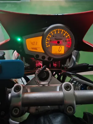 Triumph speed triple 1050