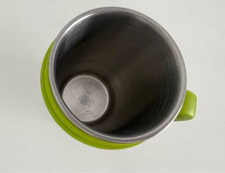 Termo de acero inoxidable con asa