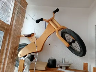 Bicicleta de madera para niños