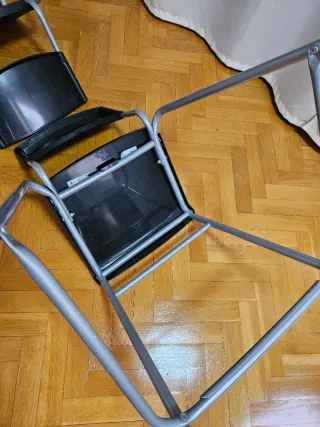 2 Taburetes Ikea Metal y Plástico Negro.