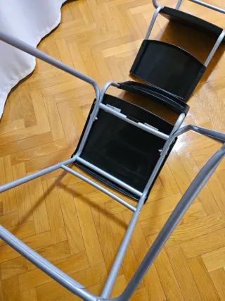 2 Taburetes Ikea Metal y Plástico Negro.