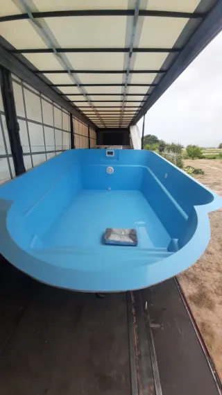 Piscina de poliéster lista para instalar