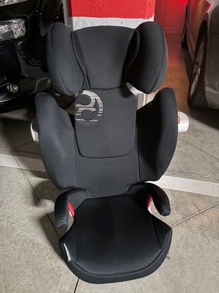 Silla de coche Cybex negro.