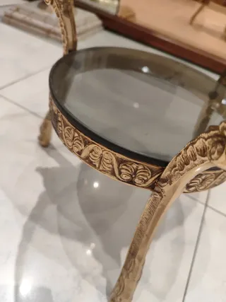 Mesa auxiliar redonda cristal y dorado