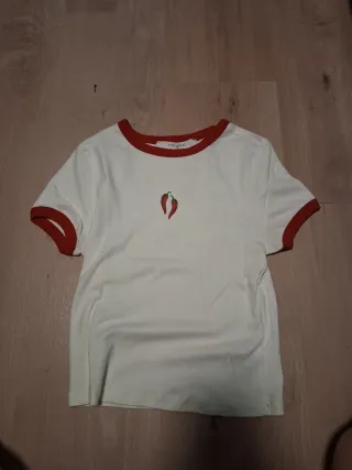 Camiseta Primark con estampado de pimiento
