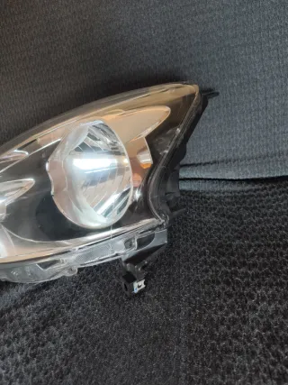 Faro delantero Nissan Micra 100-18022