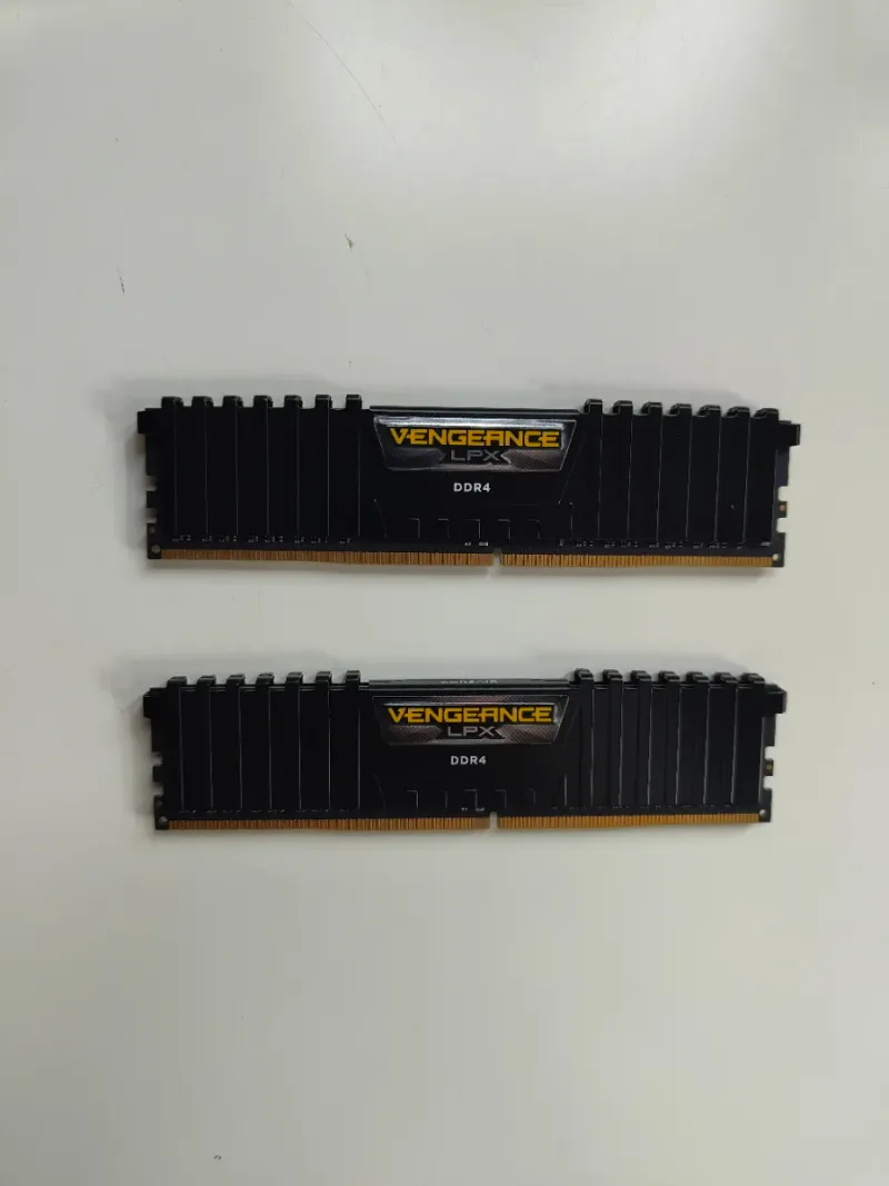 Memoria RAM Corsair 16GB DDR4 3200MHz (2x8GB)
