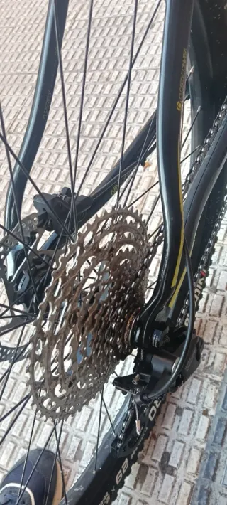 Bici Trek Superfly 9.6 Carbono + Pedales Shimano.