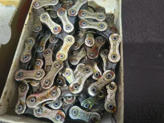 Cadena Everest Oro 7 Velocidad Modelo Racing