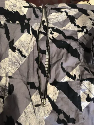 Vestido sin tirantes estampado