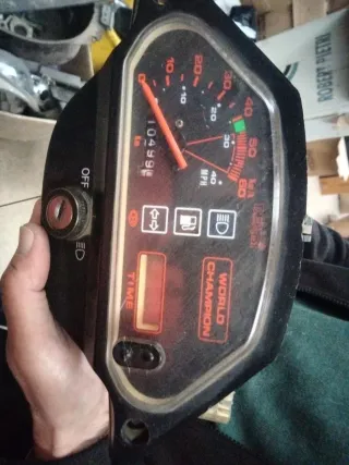 Cuadros de Mando/Velocímetros Motos Varias