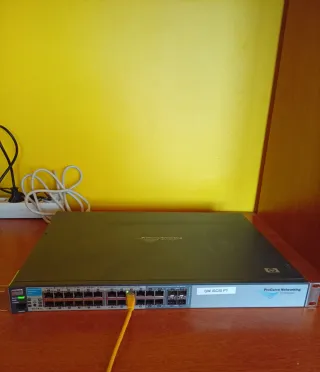 HP Procurve 2810-24G Switch