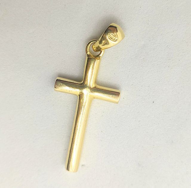 Colgante Cruz de oro de 18k, 3.69 g.