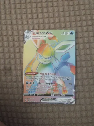 Carta Pokémon Glaceon VMAX 208/203