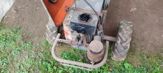 Motocultor Montesa con piezas