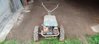 Motocultor Montesa con piezas