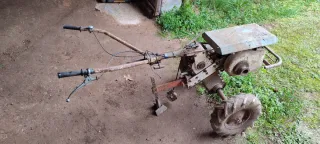 Motocultor Montesa con piezas