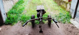 Motocultor Montesa con piezas