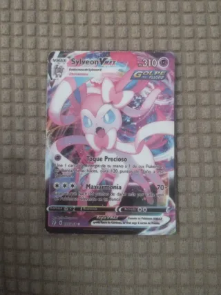 Carta Pokémon Sylveon VMAX 310 HP