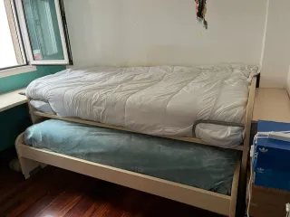 Mueble juvenil blanco y madera