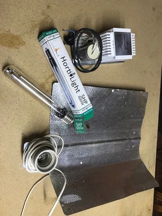 Lámpara de calor para plantas