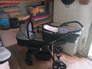 Carro gemelar. Puede poner de dos posiciones