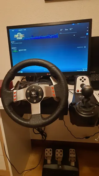 Volante Logitech G27 + Pedales + Palanca