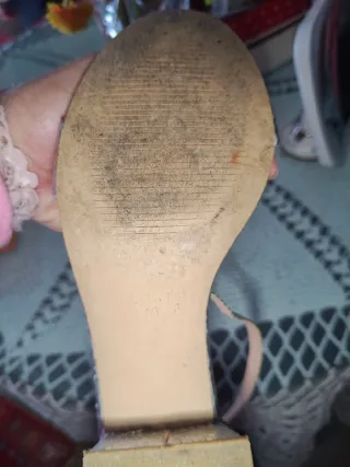 Zapatos de tacón maripaz dorados/plateados