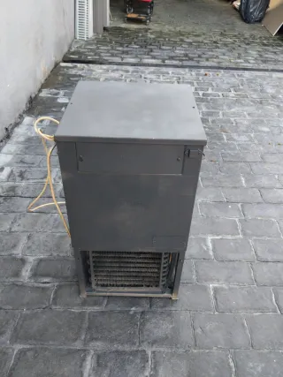 Enfriador de cerveza con grifo Mahou