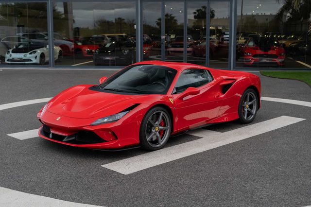 FERRARI F8 SPIDER V8 720CV