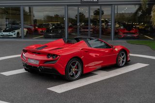 FERRARI F8 SPIDER V8 720CV