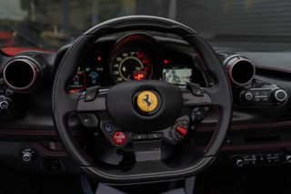 FERRARI F8 SPIDER V8 720CV
