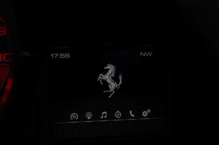 FERRARI F8 SPIDER V8 720CV