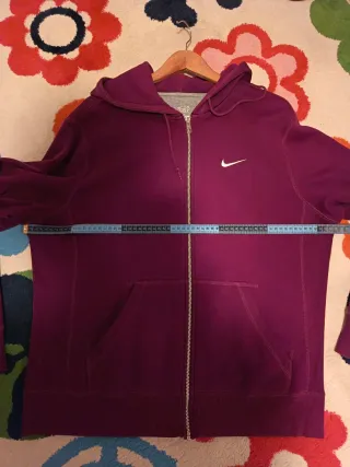 Sudadera Nike con cremallera y capucha