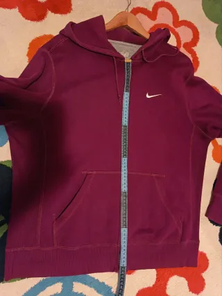 Sudadera Nike con cremallera y capucha