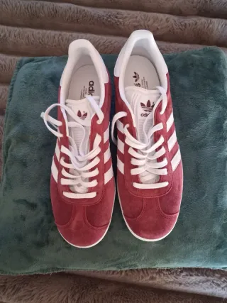 Adidas Gazelle zapatillas rojas