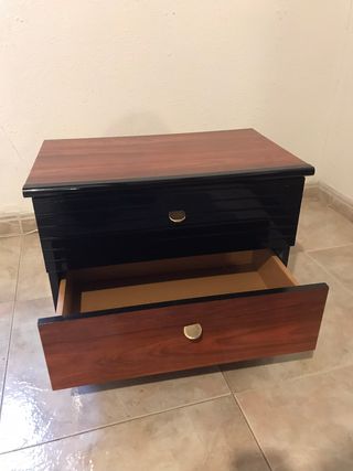 Mesita de noche vintage madera y negro