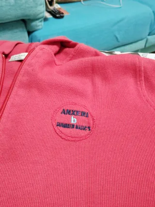 Sudadera con capucha Talla 38-40. Zara