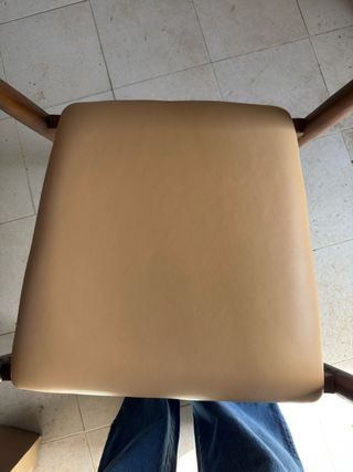 Silla de comedor de madera y cuero Cuatro unidades