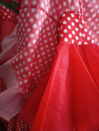 Traje de flamenca rojo lunares blancos