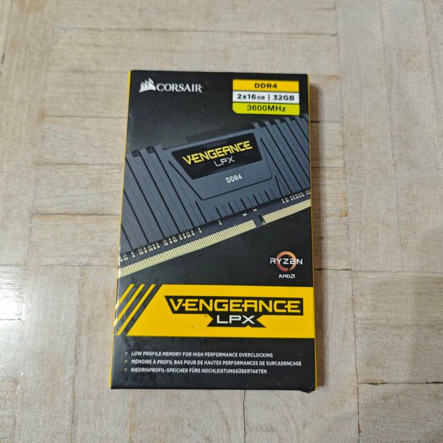 Corsair VENGEANCE DDR4  2x16GB 3600MHz
