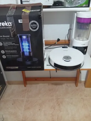 Robot Aspirador Fregasuelos Eureka