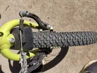 Bicicleta Infantil B'Twin Negra y Amarilla