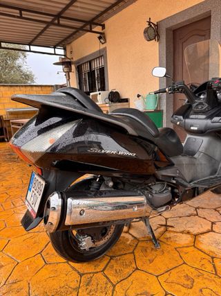 Honda Silver Wing Negra